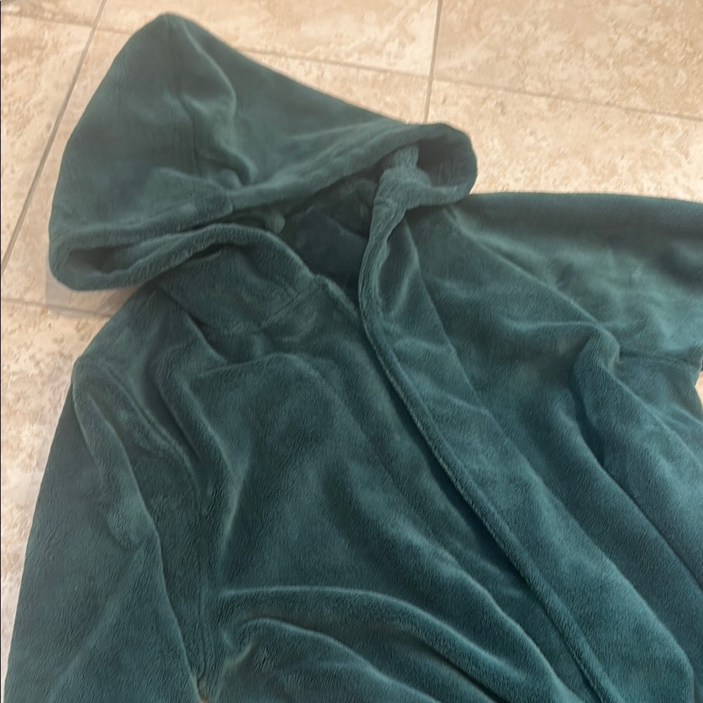 Kids Tucker and Tate Hooded Robe - Picture 2 of 3